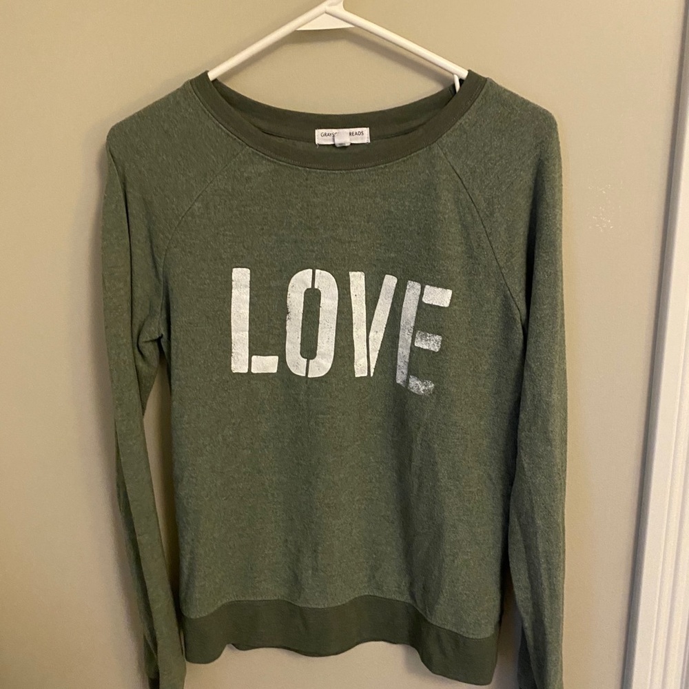 Green graphic crew neck